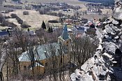Andlsk Hora  pohled z hradu ke kostelu a obci