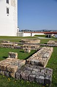 Bratislavsk hrad  zklady velkomoravsk baziliky