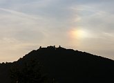Vedlejší slunce nad Vinianským hradem