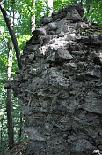 Nový hrad – Klečkov – fragmenty zdiva severně pod jádrem