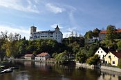 Romberk  doln hrad z mostu pes Vltavu