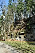 Zbyny – skalní poustevna pod hradem