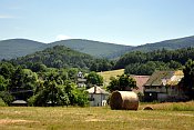 Kaltentejn  pohled na vrch (vlevo v poped) od Z okraje ern Vody