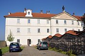 Lysá nad Labem – klášter (dnes archiv) v sousedství