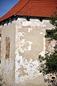 Nespery – obnovená fasáda ze 16. stol.