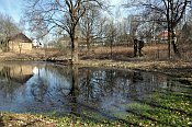 Speřice – zbytky tvrze přes rybník