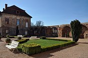 Nebílovy – zadní (renesanční) zámek z čestného dvora