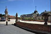 Manětín – zámek z náměstí