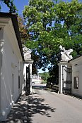 Židlochovice – vstupní brána od zámku