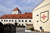 Čejkovice – zámek od templářských sklepů