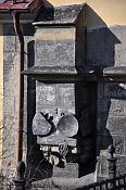 Chrudim – reliéf na budově čp. 57 JV od kostela