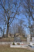 Šošůvka – zříc. větrného mlýna ze hřbitova
