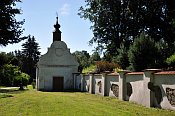 Jindřichovice – kaple sv. Václava na okraji zámeckého parku