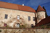 Louňovice pod Blaníkem – jižní strana zámku