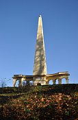 Uherčice – obelisk v parku, u cesty k rozhledně