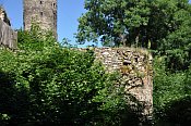 Helfenburk – severní věž a nárožní bašta od V