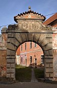 Šťáhlavy – renesanční brána s erby