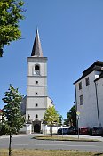 Hustopeče nad Bečvou – kostel a zámek
