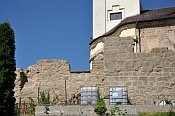 Jablonn  hradba pod bvalm kostelem Narozen P. Marie