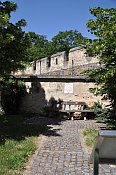 Eggenburg – hradby mezi hradem a kostelem