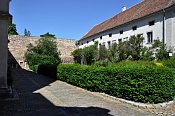 Eggenburg – hradby za kostelem