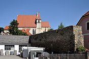 Eggenburg – městské hradby a St. Stephanus