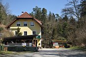Neuaist  cesta pod hrad