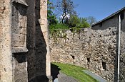 Pottschach  hradba u kostela