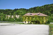 Niederperwarth, vpravo svah pokračující k Hochperwarth