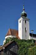 Stiefern  kostel v sousedstv hradu