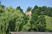 Weikertschlag  hrad z protjho behu eky