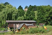 Weikertschlag  hrad z protjho behu eky