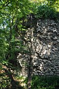 Pottenburg  rozpadajc se zdivo nad pkopem