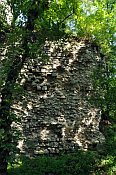 Pottenburg  rozpadajc se zdivo nad pkopem