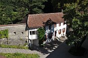 Liebegg – dvůr pod zámkem