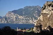 Pod Castel Penede – pohled k Lago di Garda