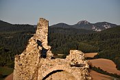 Považský hrad – pohled k Súľovským skalám
