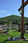 Breznica – hradní vrch ze hřbitova