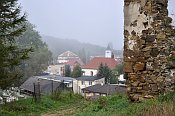 Holumnica – kaštel a kostel z hradu