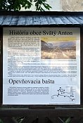 Svätý Anton – informační tabule pod baštou a kostelem